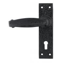 Wardlo deurkruk op schild 150x38mm BB57 smeedijzer zwart