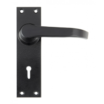 Wardlo deurkruk op schild 155x42mm BB57 smeedijzer zwart