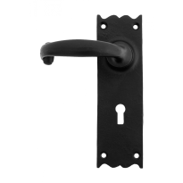 Wardlo deurkruk op schild 167x50mm BB57 smeedijzer zwart