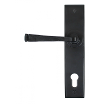 Wardlo deurkruk op schild 241x48mm PC92 smeedijzer zwart