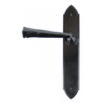 Wardlo deurkruk op schild 248x44mm Blind smeedijzer zwart